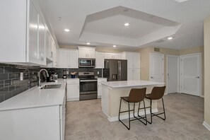 Apartment (3150PARA UNIT) | Private kitchen