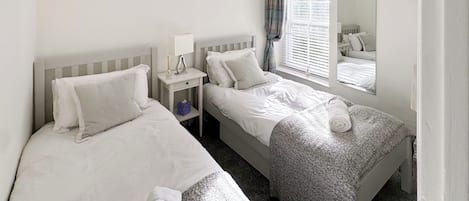 2 chambres, Wi-Fi gratuit, draps fournis
