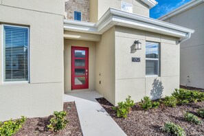 Exterior - 4525target (Kissimmee)