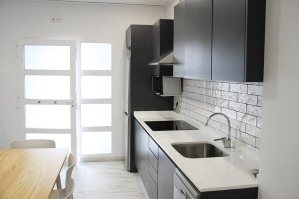 Fridge, microwave, oven - Beautiful apartment 20 meters from the beach (Gandia)