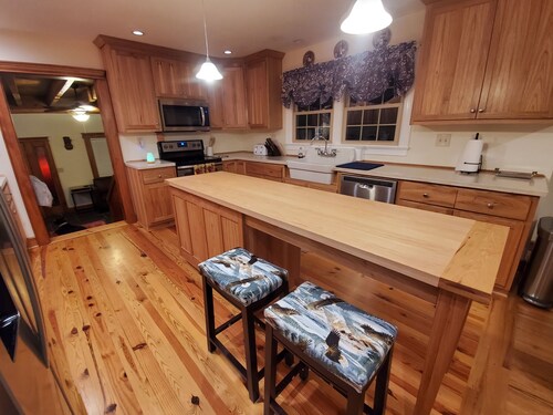 Eagle's Nest by Table Rock. Perfect for Hickers, Cyclers, and Swimmers.