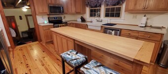 Eagle's Nest by Table Rock. Perfect for Hickers, Cyclers, and Swimmers.