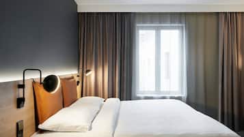 Ropa de cama de alta calidad y escritorio