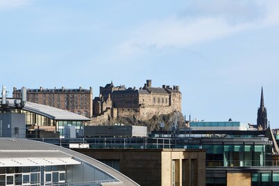 Moxy Edinburgh Fountainbridge