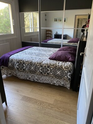 4 bedrooms, desk, iron/ironing board, travel cot - Villa Paradis, 12 people maximum in absolute calm (puget ville)