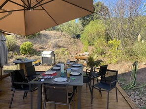 Outdoor dining - Villa Paradis, 12 people maximum in absolute calm (puget ville)