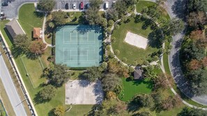 Sports court - Windsor Hills Condo w/all things Mickey. Pool/Waterpark and minutes from Disney! (Kissimmee)