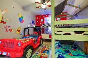 Children’s area - Windsor Hills Condo w/all things Mickey. Pool/Waterpark and minutes from Disney! (Kissimmee)