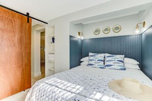 2 bedrooms, iron/ironing board, travel crib, free WiFi