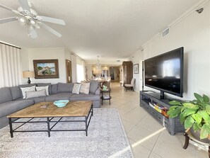 Smart TV - Emerald Isle 108, Beach Front, Sleeps 7- First Floor, End Unit w/ Balcony (Pensacola Beach)