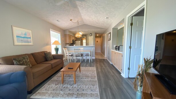Appart'hôtel, plusieurs lits (River Oaks 11-I) | Salle de séjour