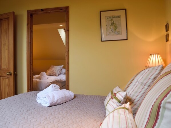 2 bedrooms, free WiFi, bed sheets