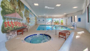 Apartamento, varias camas (Ocean Forest 911) | Piscina | Una piscina cubierta