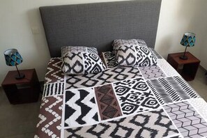 2 soverom, skrivebord, wi-fi og sengetøy