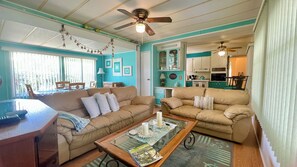 Smart TV, biblioteca musicale, studio