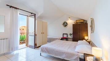 1 bedroom, WiFi, bed sheets