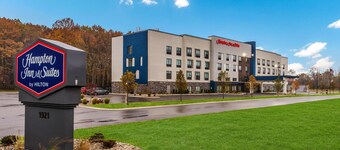 Hampton Inn & Suites Benton Harbor