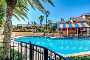 Pool - 1410 Windsong - Beautifully updated, 2 Bedroom, Oceanfront (Fernandina Beach)