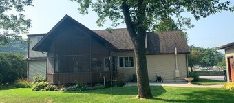 Scenic Getaway Near Decorah Fish Hatchery