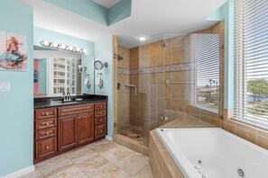 Hair dryer - Amazing Gulf Front Condo, Great Views!!! (Destin)