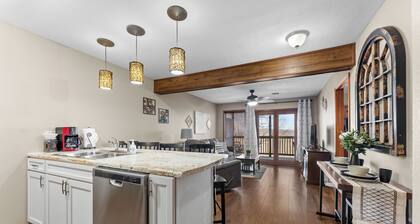 KING BEDS!!~Hiding Place~WALK IN UNIT~BOAT PARKING🎡1 Mile from SDC🎢Free WIFI