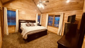 7 bedrooms, desk, iron/ironing board, travel cot - Luxurious Mountain Getaway w/ Pool and Sauna! Sleeps 20 (Blue Ridge)