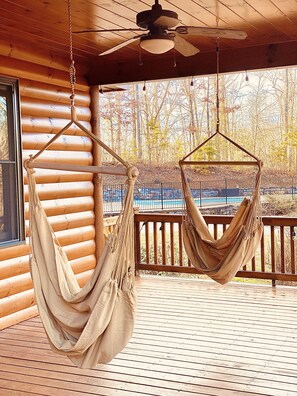 Terrace/patio - Luxurious Mountain Getaway w/ Pool and Sauna! Sleeps 20 (Blue Ridge)