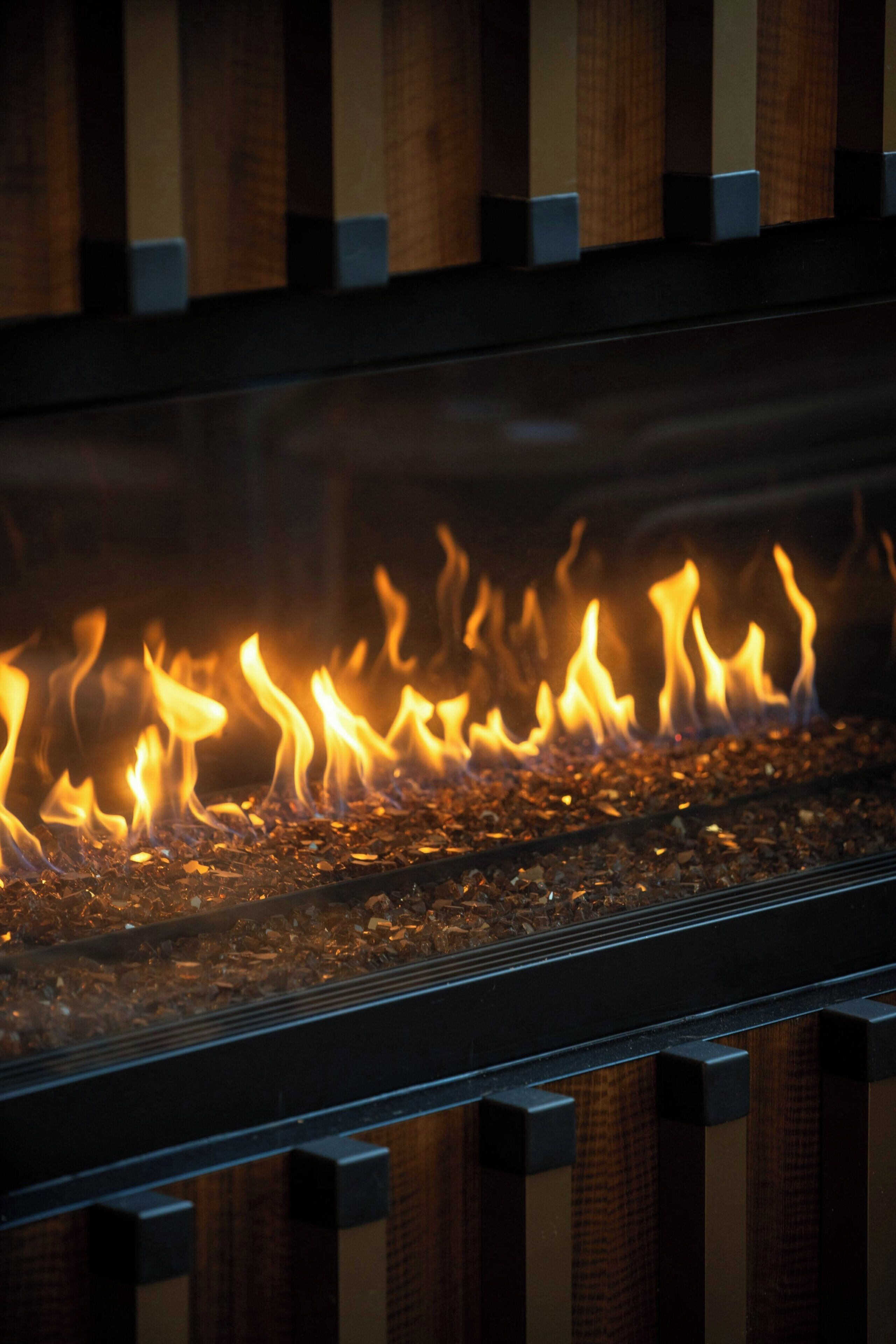 3 bars/lounges, poolside bar