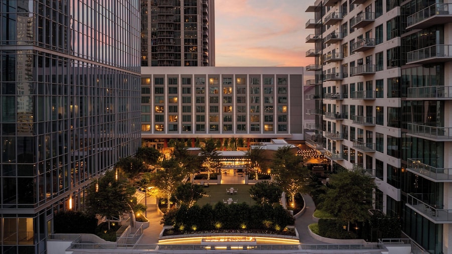 Epicurean Atlanta, Autograph Collection