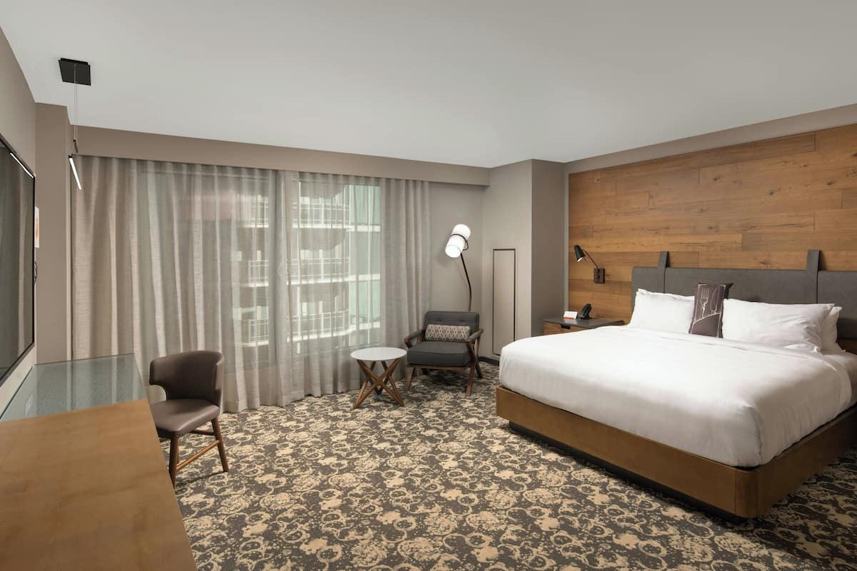 Premium bedding, minibar, in-room safe, desk