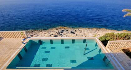 VILLA SOFIA see front with pool and hot tub