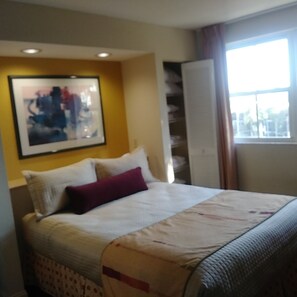 1 camera, ferro/asse da stiro, Wi-Fi