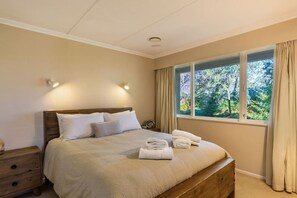 3 chambres, fer et planche à repasser, Wi-Fi gratuit, draps fournis