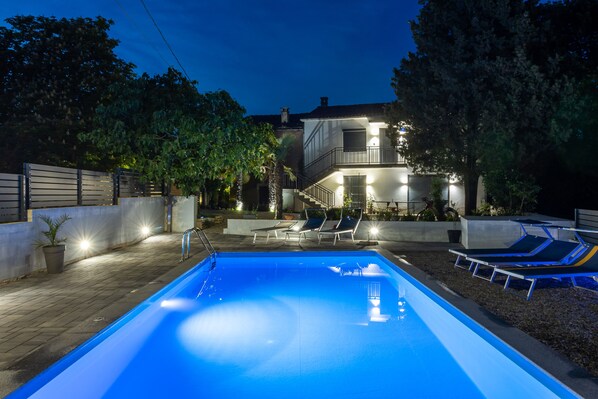 Outdoor pool - Holiday house Vita (Svetvincenat)