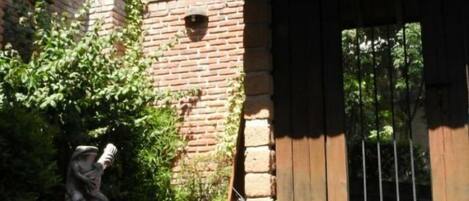 تفاصيل الفندق من الخارج