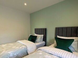 2 bedrooms, free WiFi, bed sheets - 2 bedroom accommodation in Kirkby Stephen (Kirkby Stephen)