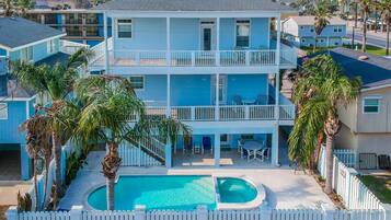 Piscine extérieure, piscine chauffée