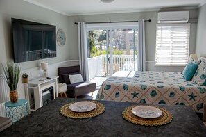 1 bedroom, free WiFi, bed sheets