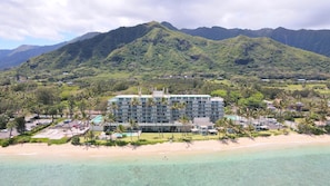 Exterior -  Deluxe Beachfront Condo with a breathtaking view (Hauula)