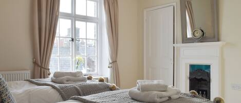 4 bedrooms, free WiFi, bed sheets