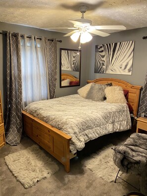 3 makuuhuonetta, silitysrauta/-lauta, Wi-Fi, vuodevaatteet