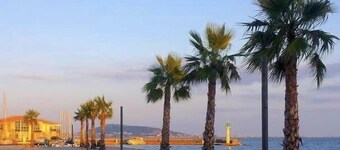 1Bed Cottage Sleeps 4- Sea Views, Balcony, Parking