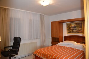 1 Schlafzimmer, Bügeleisen/Bügelbrett, WLAN, Bettwäsche