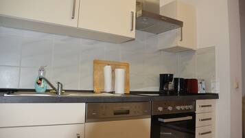 Fridge, microwave, oven, dishwasher