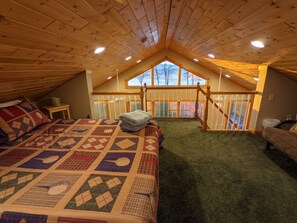 4 多间卧室、熨斗/熨衣板、旅行婴儿床、WiFi