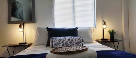 2 bedrooms, iron/ironing board, WiFi, bed sheets