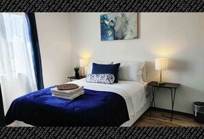 2 habitaciones, tabla de planchar con plancha, wifi y ropa de cama 