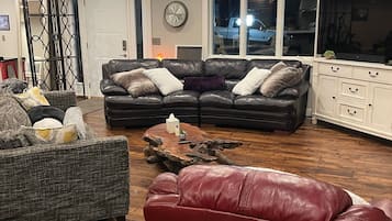 Smart TV, lareira, monitores de computador