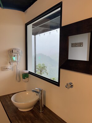 Bathroom - Colina del Sol Ecolodge (Chinchina)