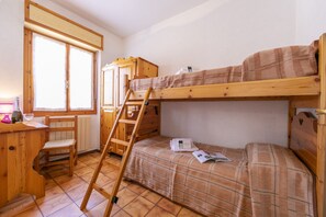 2 chambres, Wi-Fi gratuit, draps fournis